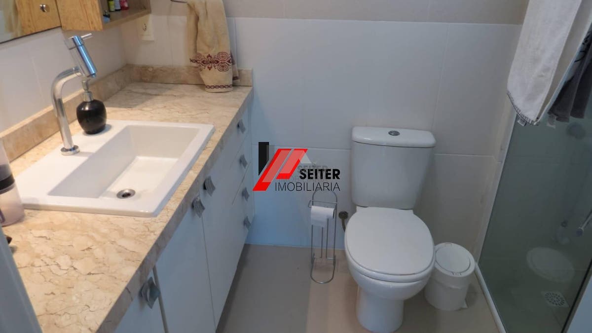 Casa com 3 quartos a venda no bairro Sambaqui em Florianópolis