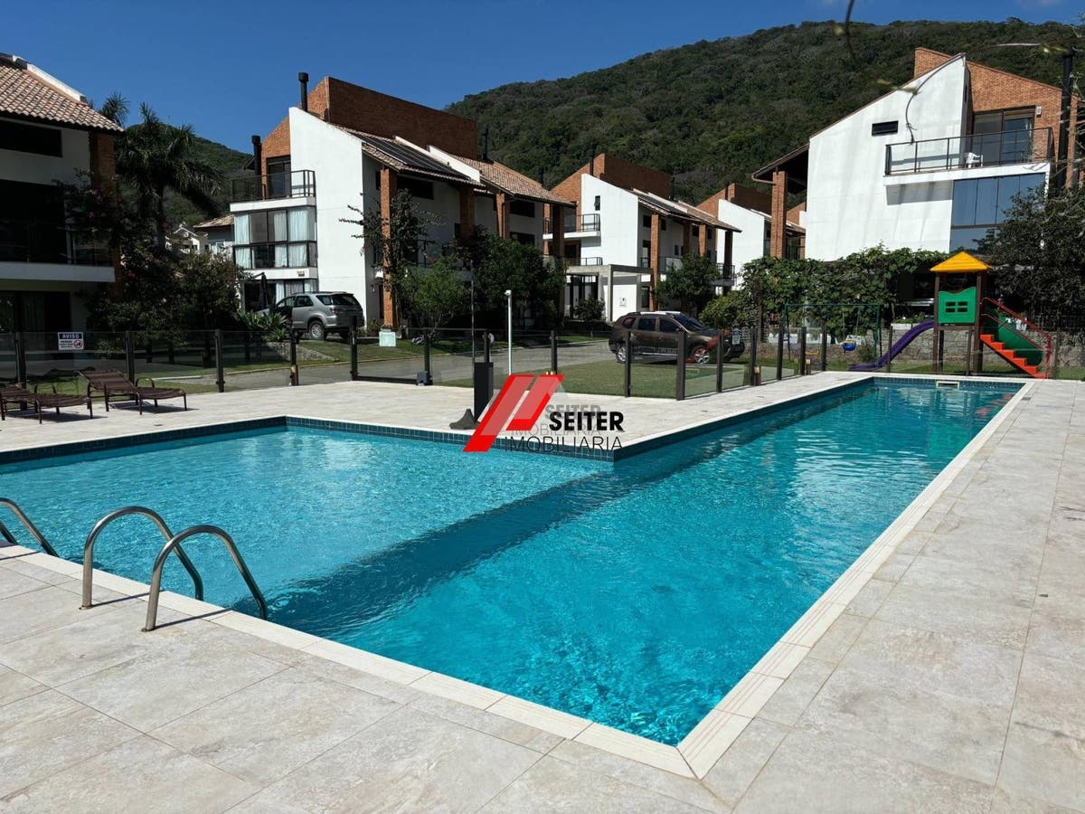 Casa à venda na beira da Lagoa em Florianópolis