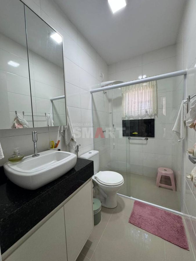 Geminado à Venda na Barra do Rio Cerro com 1 Suíte + 2 Quartos