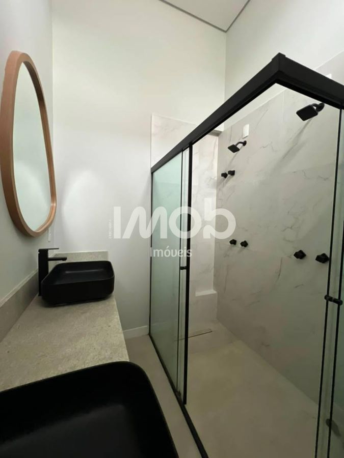 Geminado com suíte + 2 quartos, chico de paulo