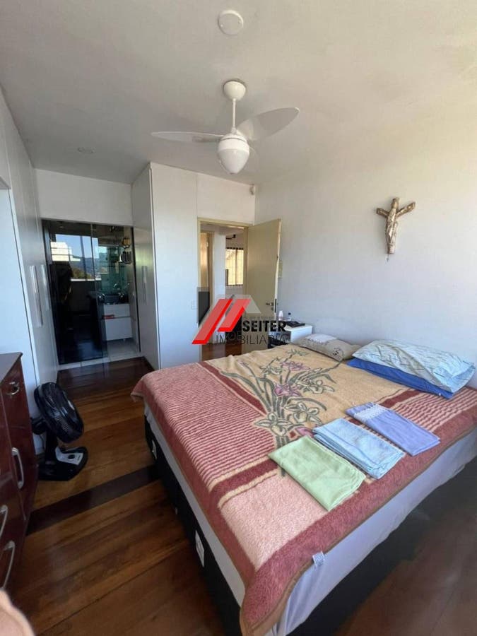 Casa a venda centro de Florianpolis, com 3 dormitorios sendo 1 suíte, vaga de garagem para ate 4 carros