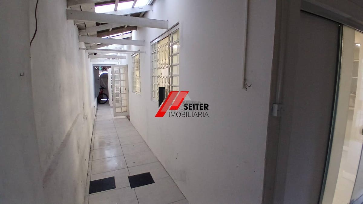 Casa a venda na agronomica