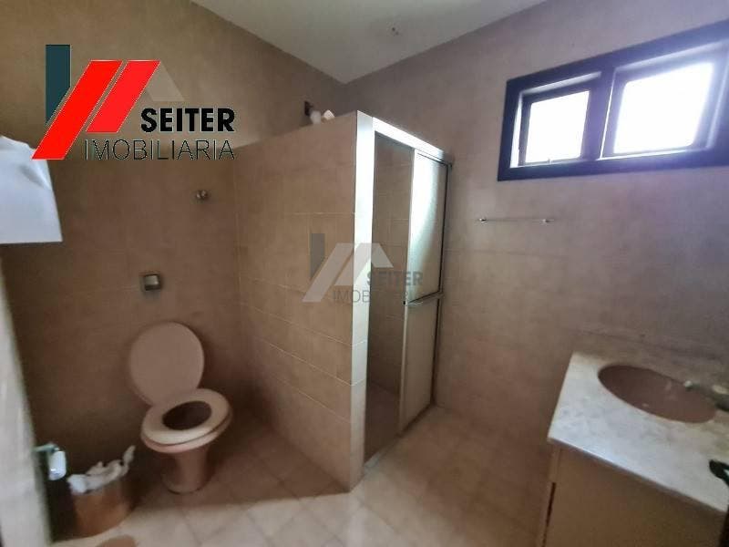 Casa para locação com 5 dormitórios bairro Coqueiros florianópolis