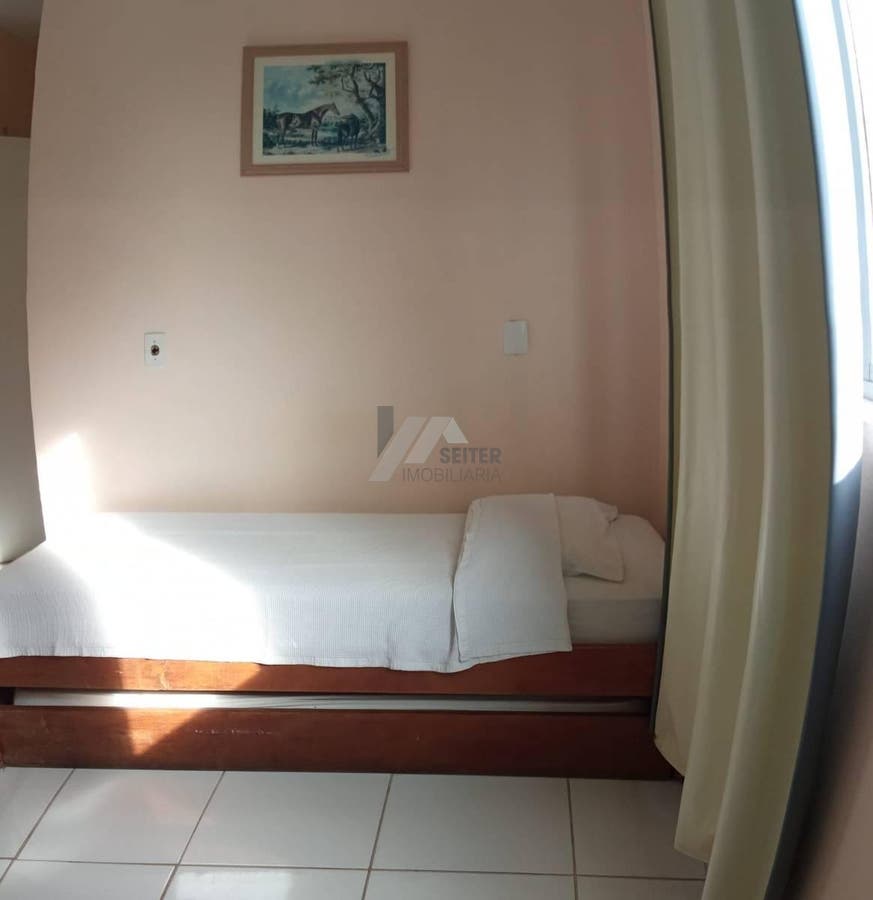 Apartamento de um dormitório para venda no centro de Canasvieiras