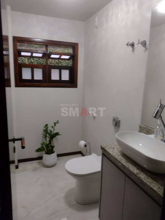 Casa com 3 Quartos Sendo 1 Suite no Bairro Estrada Nova