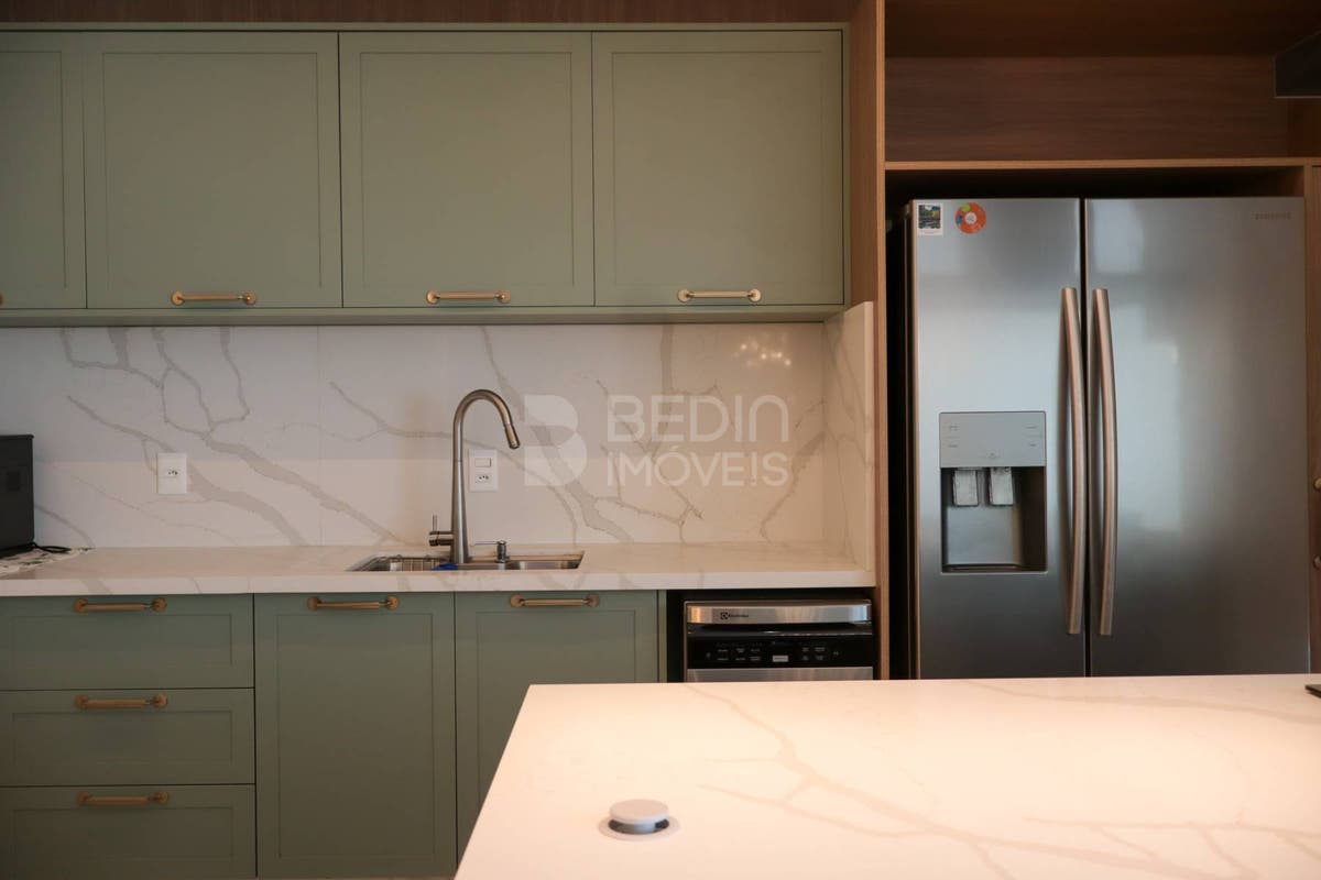 Apartamento de 3 quartos, 129m² no bairro Centro, em Balneário Camboriú | Eu Corretor
