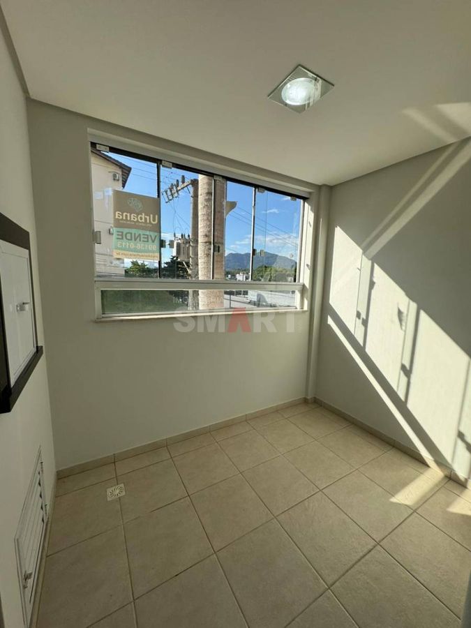 Apartamento no Jaraguá Esquerdo com 1 Suíte e 2 Quartos
