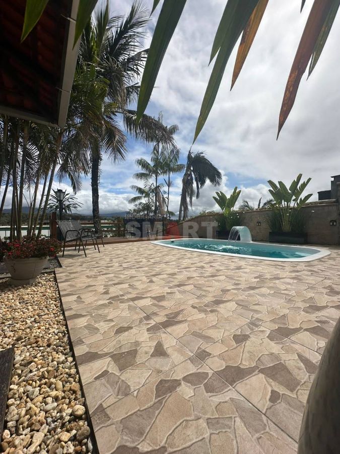 Casa com Piscina, 1 Suíte e 3 Quartos em Massaranduba - foto 21
