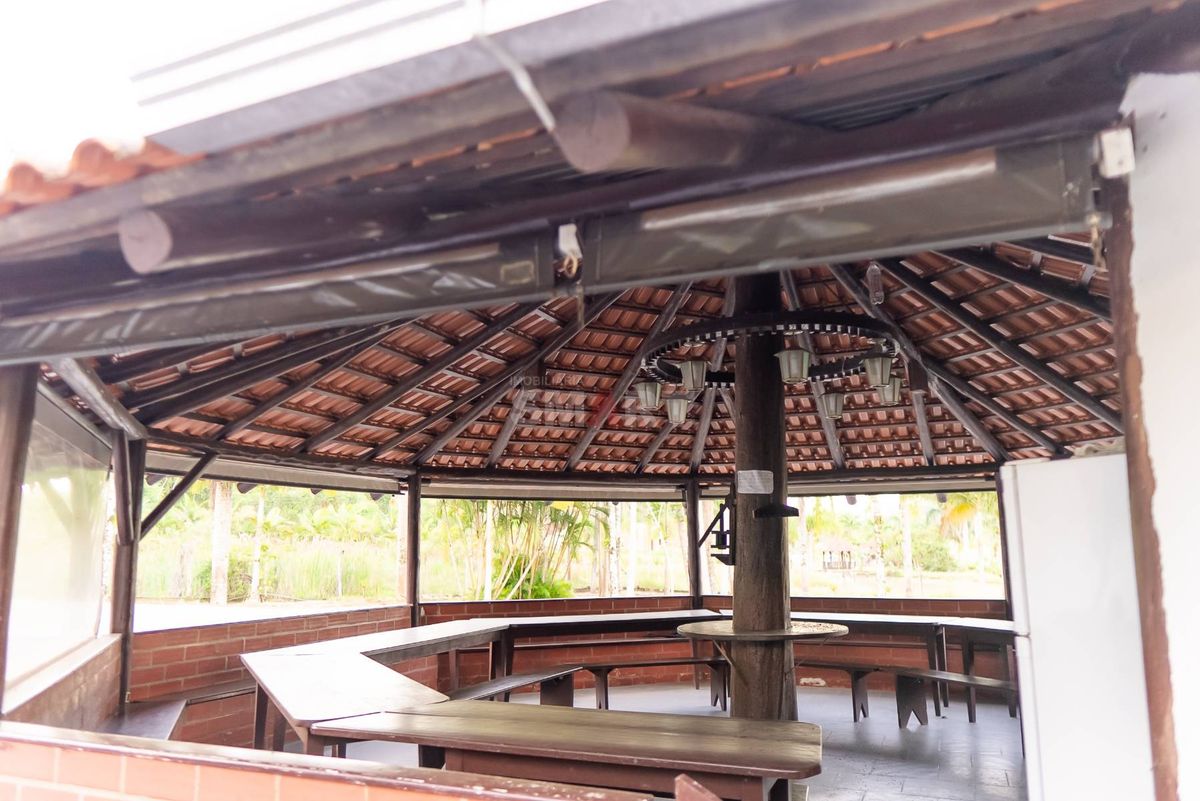 Chácara com 8 Lagoas, 2 Casas e Choupana de Festas em Guaramirim