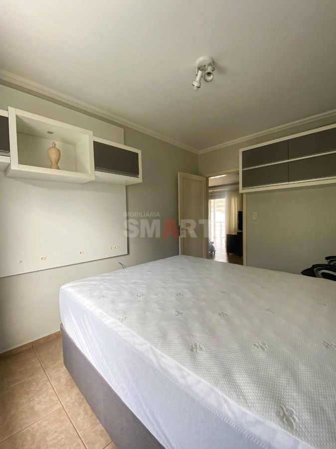 Casa à venda com 3 Suítes + 1 Quarto no bairro Czerniewicz