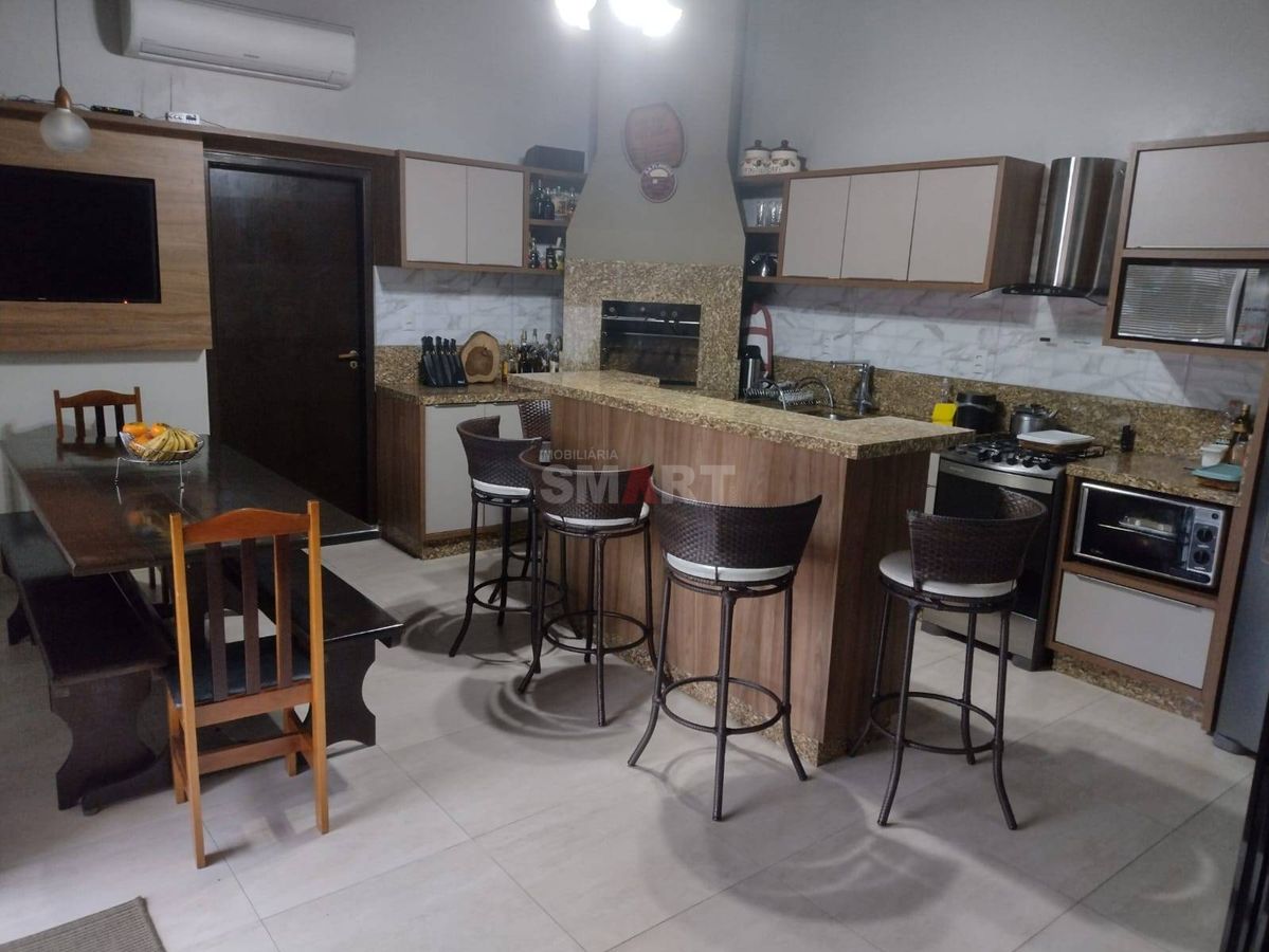 Casa com 3 Quartos Sendo 1 Suite no Bairro Estrada Nova