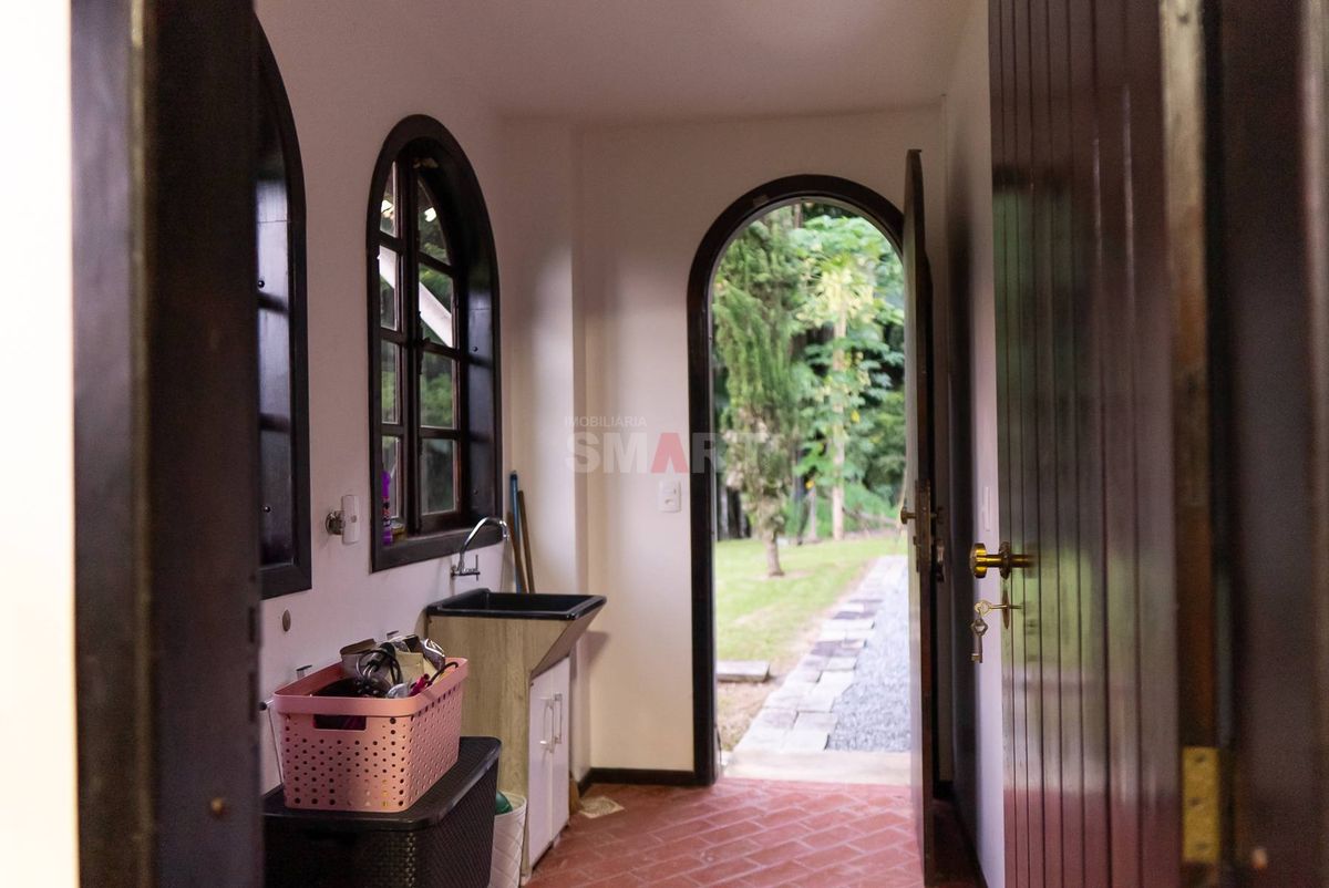 Chácara com 8 Lagoas, 2 Casas e Choupana de Festas em Guaramirim