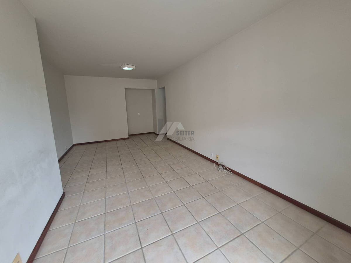 Apartamento de 3 quartos para alugar centro