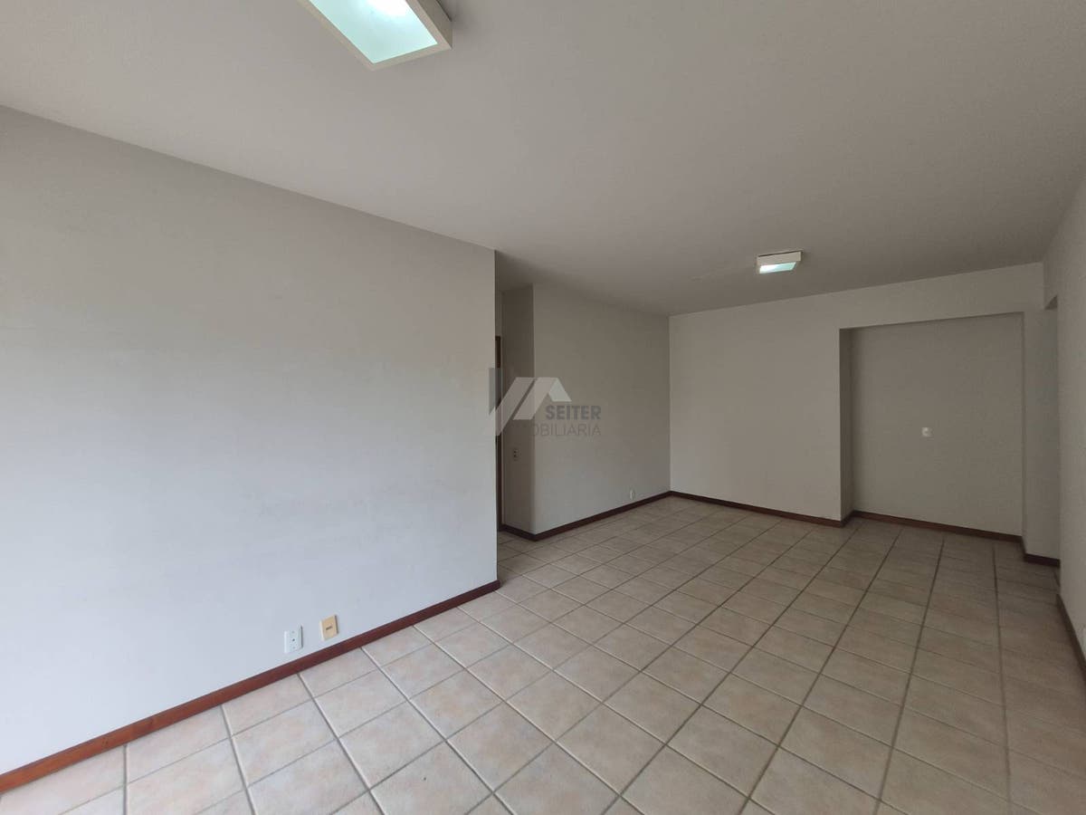 Apartamento de 3 quartos para alugar centro