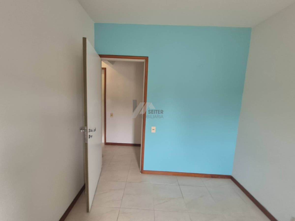 Apartamento de 3 quartos para alugar centro