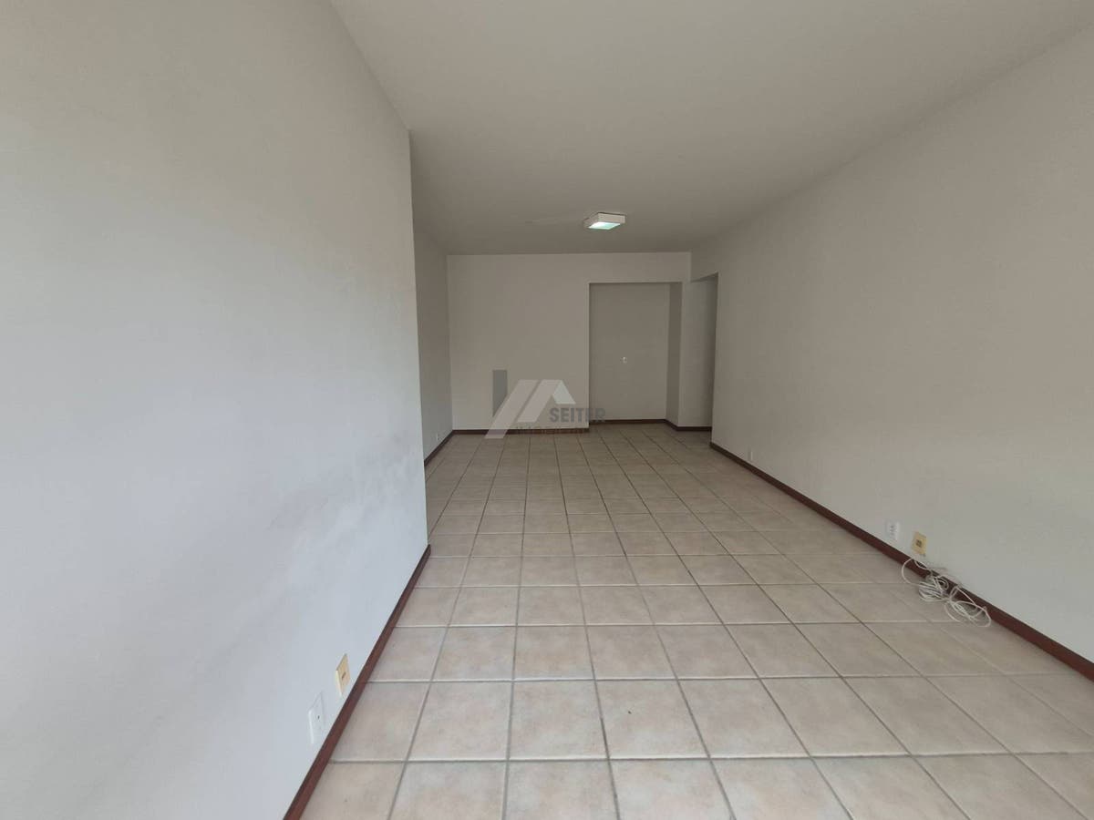Apartamento de 3 quartos para alugar centro