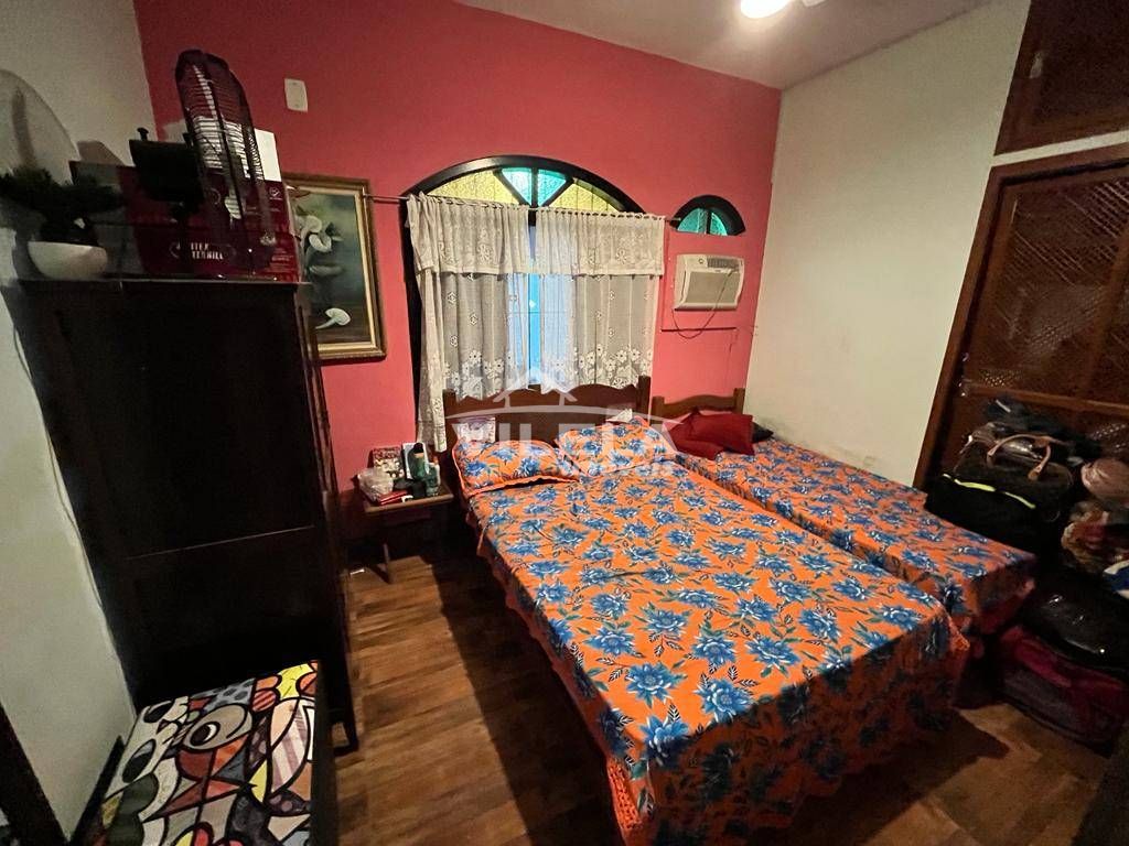 Excelente casa com piscina e edícula