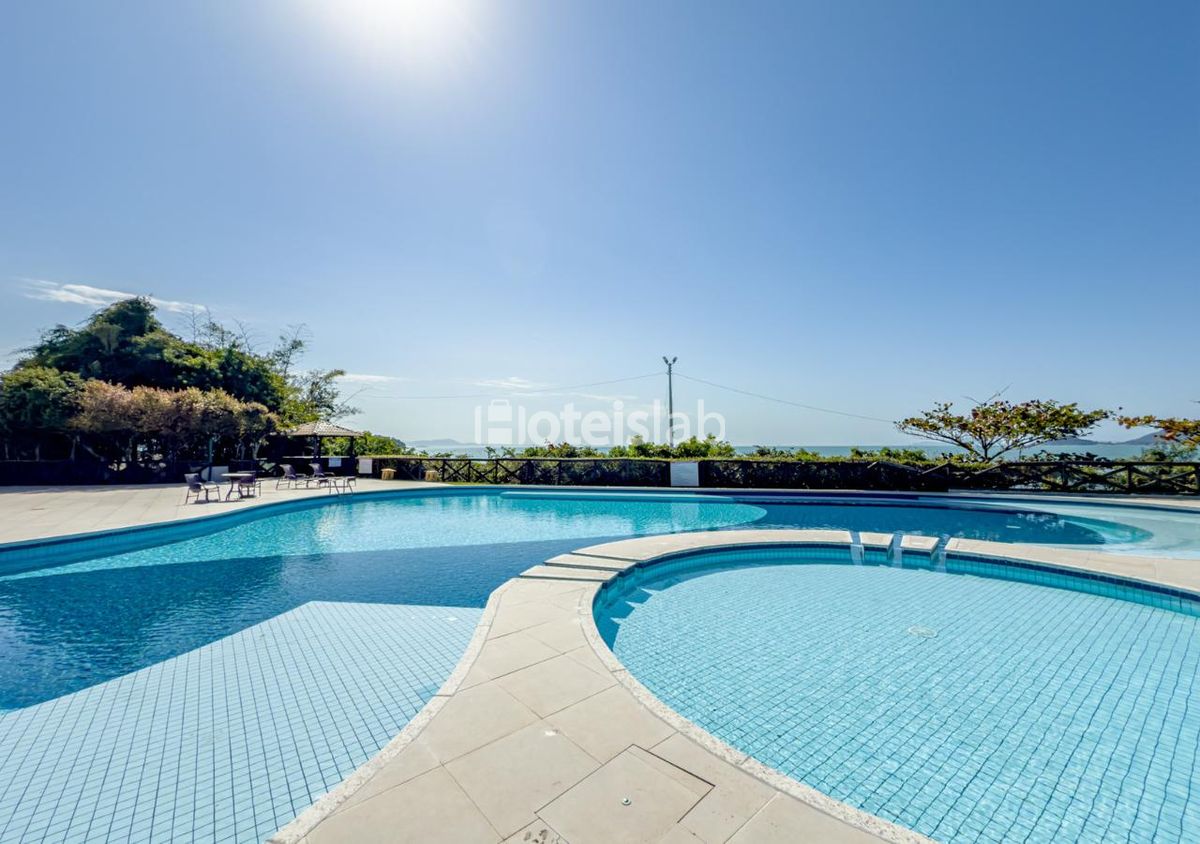 Apartamento de um quarto no Merit Plaza