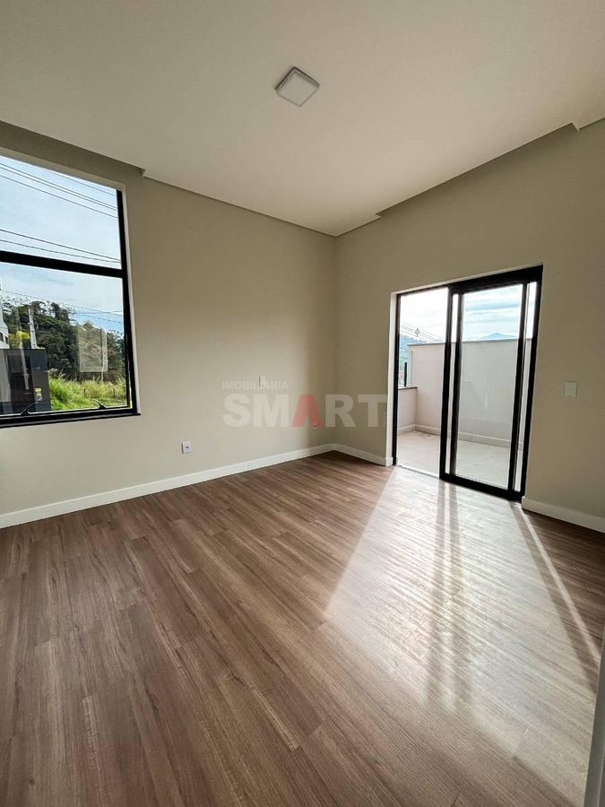 Casa com Elevador e 3 Andares Alto Padrão no Tifa Martins