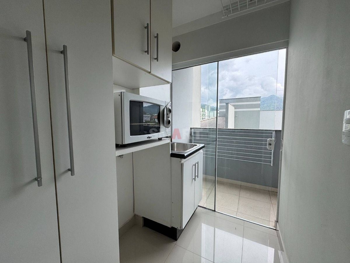 Apartamento com 1 Suíte +1 Quarto Mobiliado no Centro