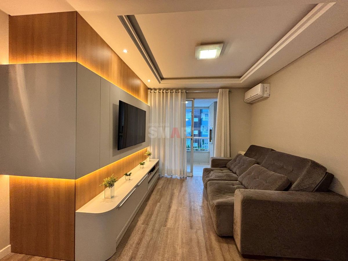 Apartamento 3 quartos (1 suíte) semimobiliado no Czerniewicz