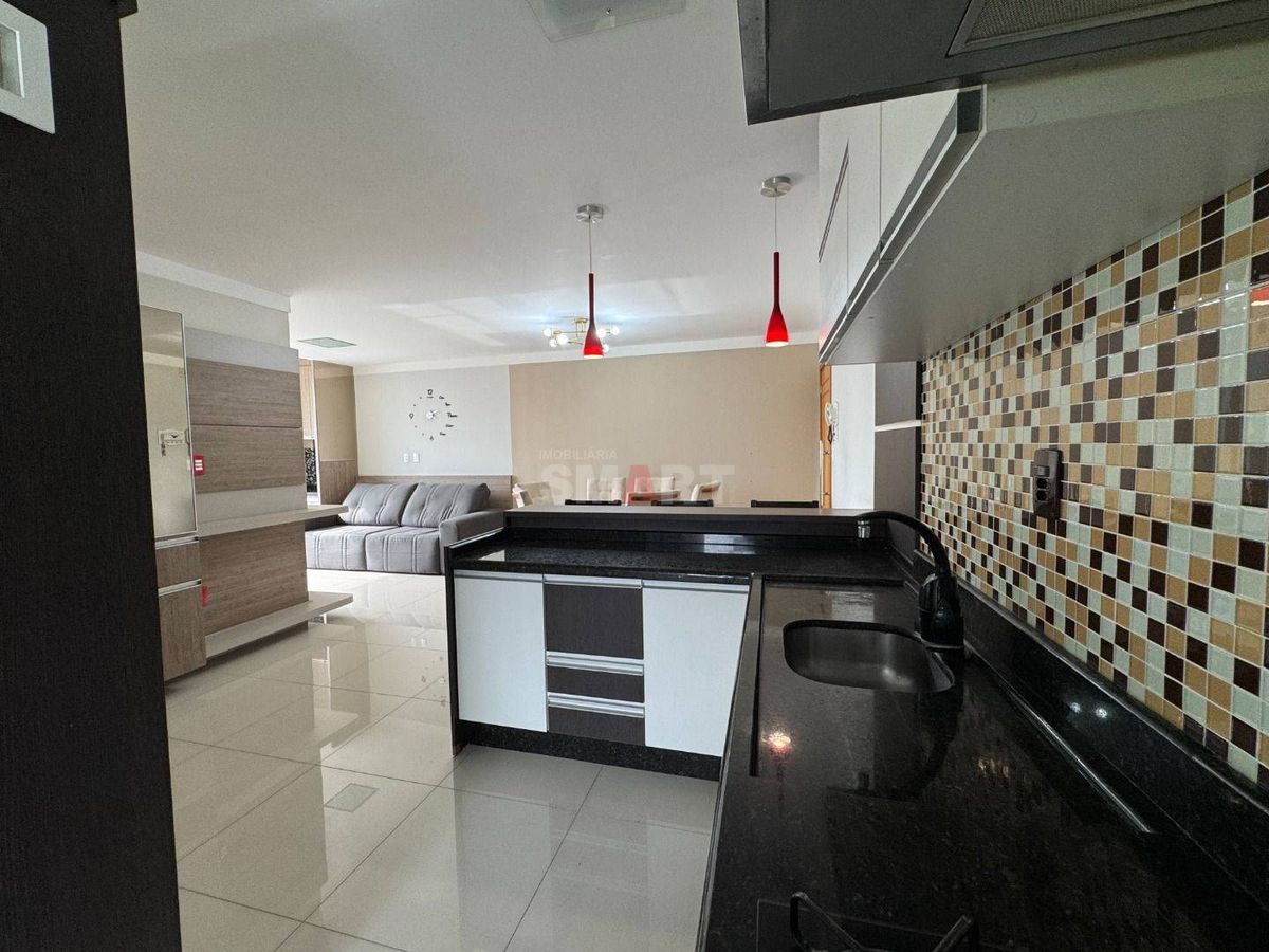 Apartamento com 1 Suíte +1 Quarto Mobiliado no Centro