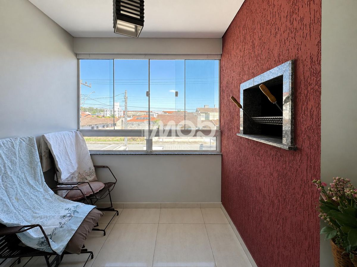 Apartamento com suíte + 1 quarto, centenário