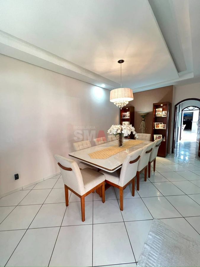 Casa com Piscina 1 Suíte e 2 Quartos no Centro de Jaraguá do Sul