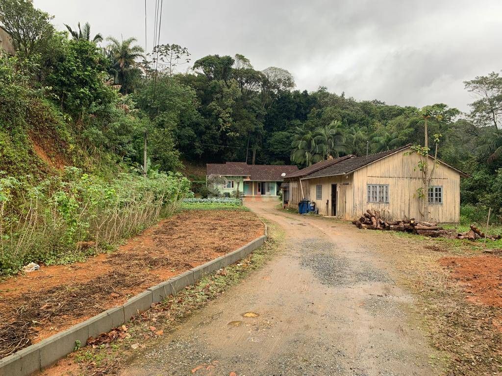 Terreno com 2.530m² na Barra do Rio Cerro em Jaraguá do Sul