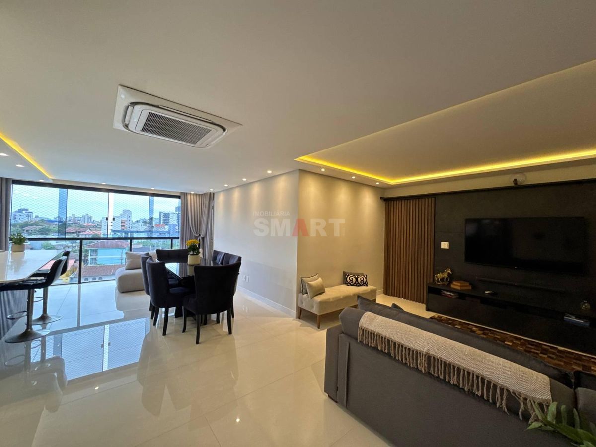 Apartamento Semimobiliado com 3 Suítes à Venda no Jaraguá Esquerdo