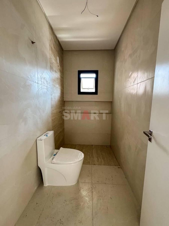 Casa Geminada com 01 Suíte e 02 Quartos no bairro Vila Lalau