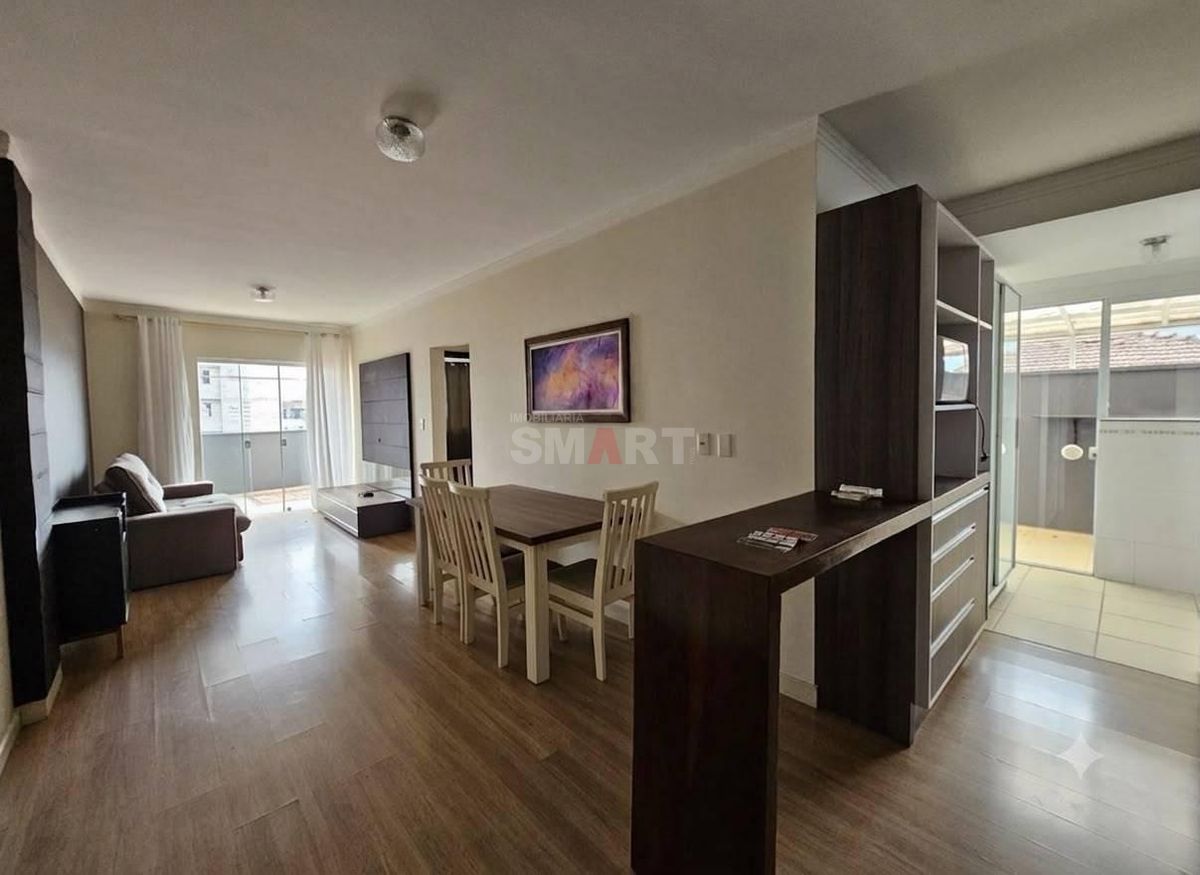 Apartamento com 2 quartos e Ampla Área Externa no Água Verde
