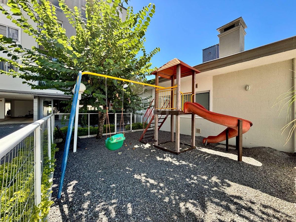 Apartamento 3 quartos (1 suíte) semimobiliado no Czerniewicz