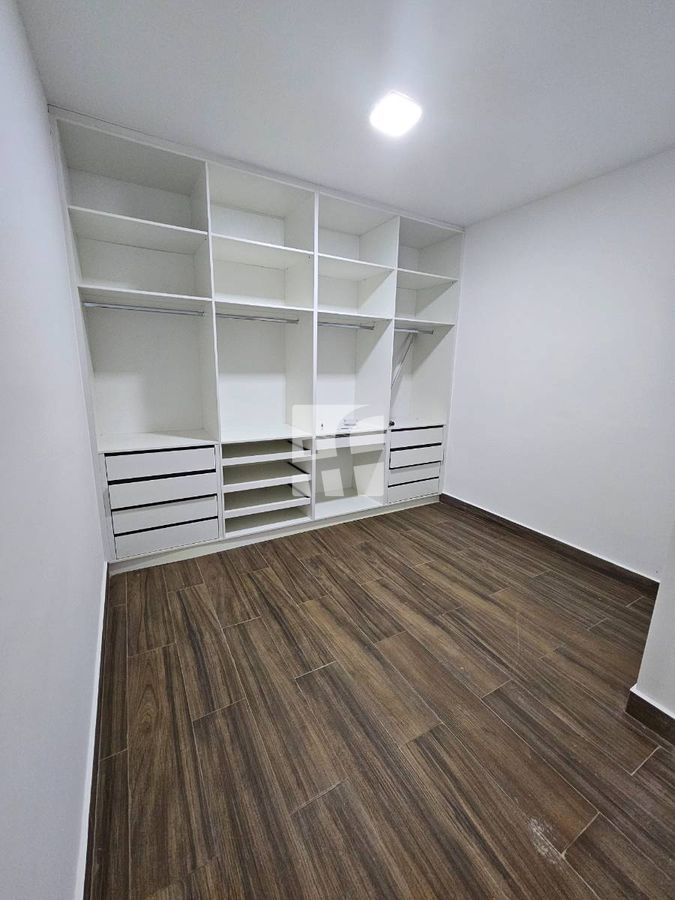 Casa de Condomínio com 2 quartos, Alpes de Caieiras - Caieiras