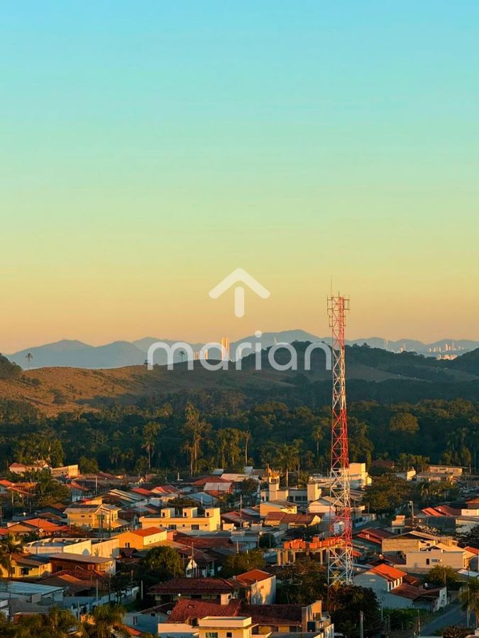 Apartamento para locação a 100m da praia com 3 quartos, Armação - Penha
