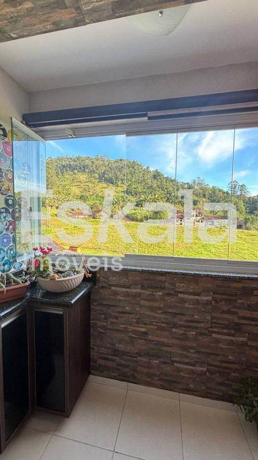 Apartamento semi-mobiliado com 02 quartos barra do rio cerro - jaraguá do sul