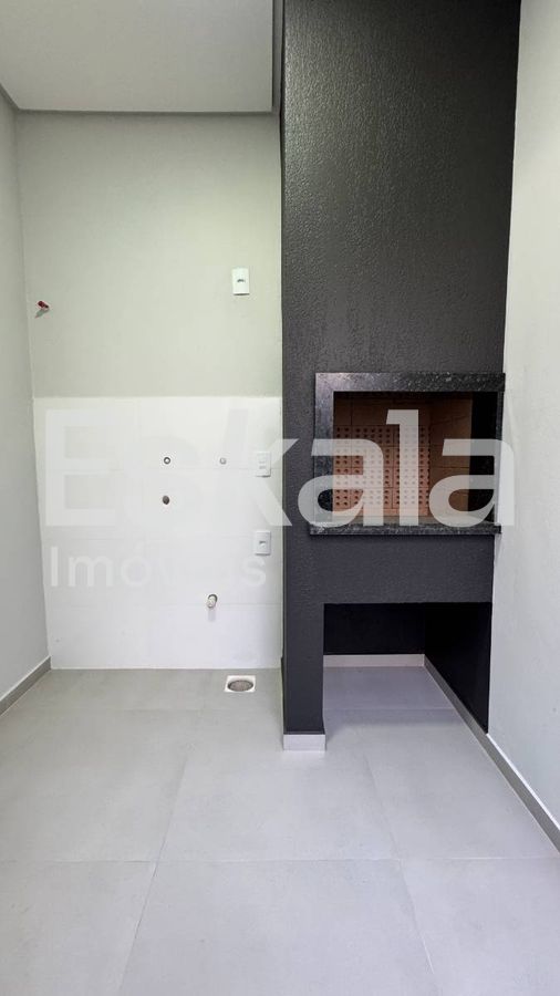 Casa geminada com 02 dormitórios nereu ramos - jaraguá do sul
