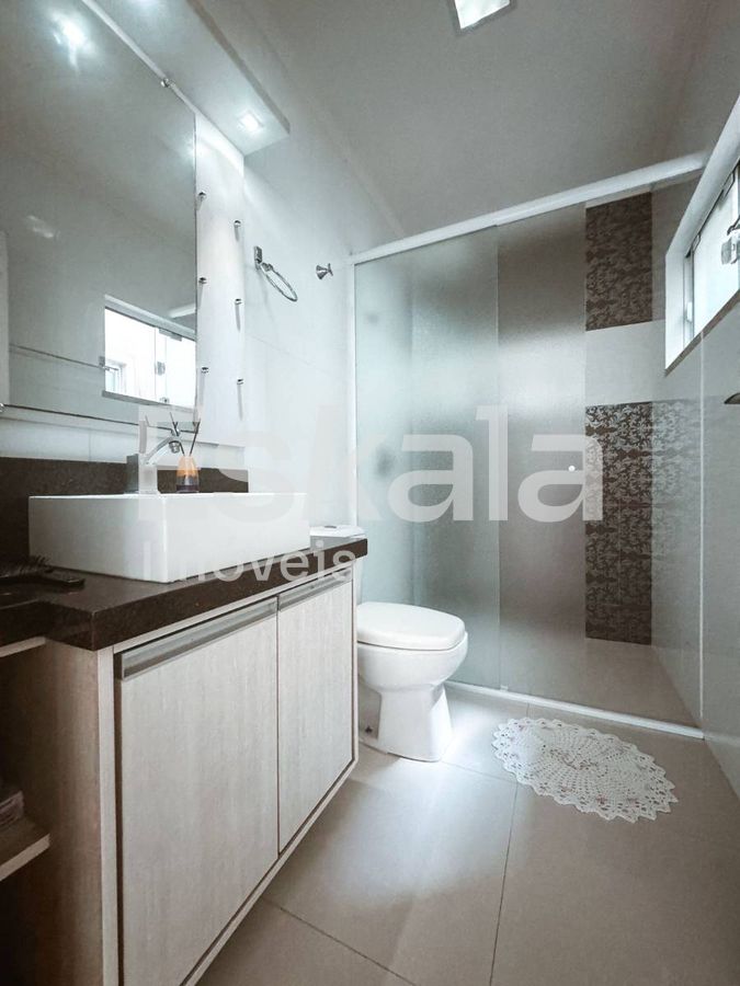 Casa Alto Padrão Mobiliada com 01 Suíte + 03 Quartos Vila Lalau - Jaraguá do Sul