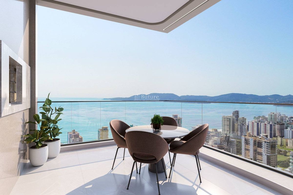 APARTAMENTO COM 3 SUÍTES A 2 QUADRAS DO MAR