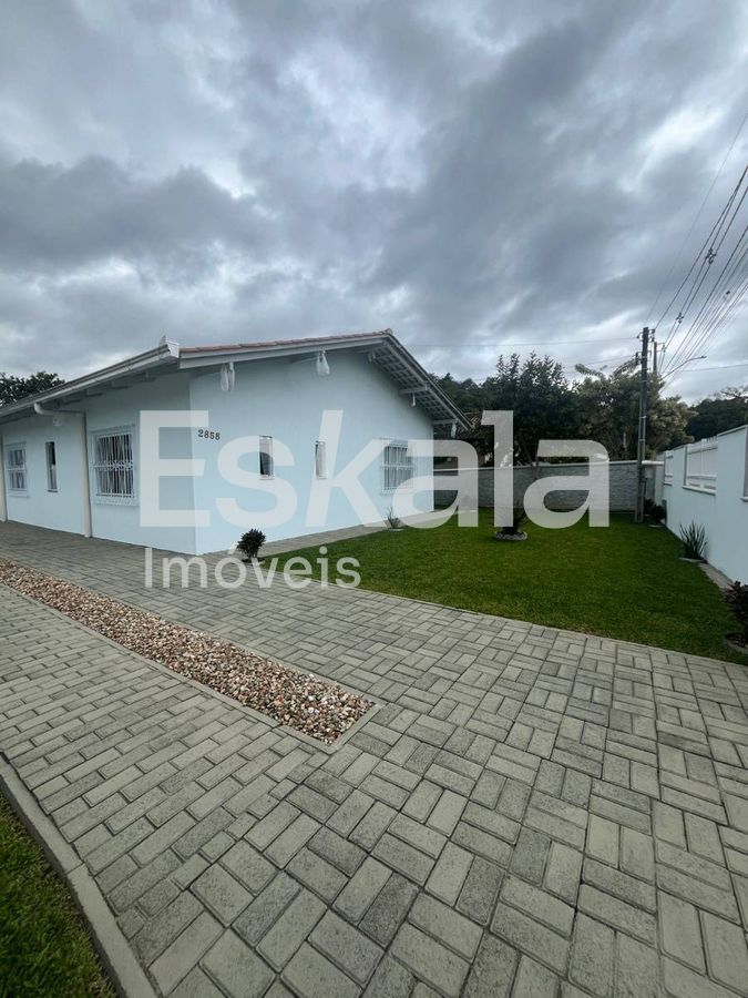 Casa com 03 quartos beira rio - guaramirim
