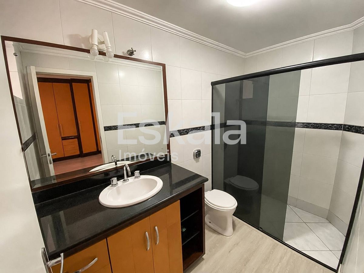 Apartamento Semimobiliado com 01 Suíte + 02 Quartos Czerniewicz - Jaraguá do Sul