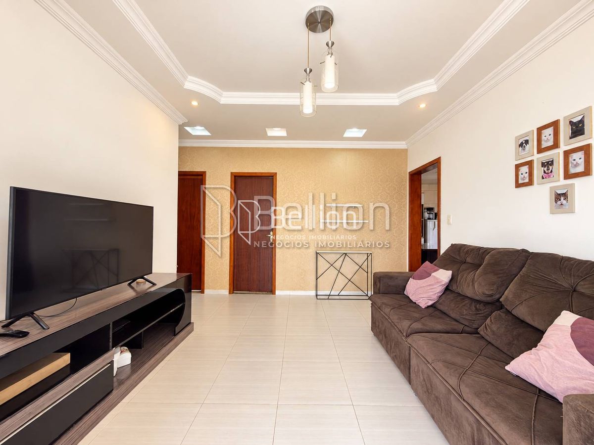 Casa, 6 quartos, 135 m² - Foto 9