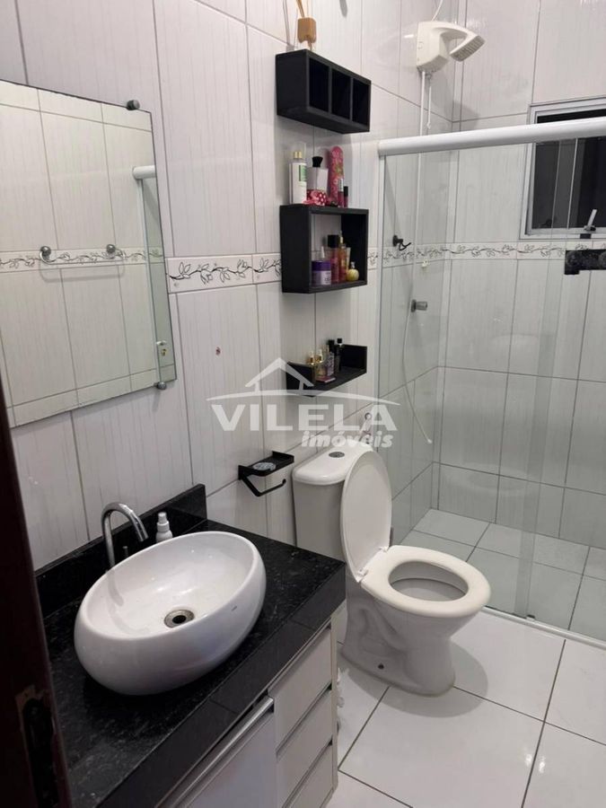 Casa térrea bairro massaguaçu-caraguatatuba-sp