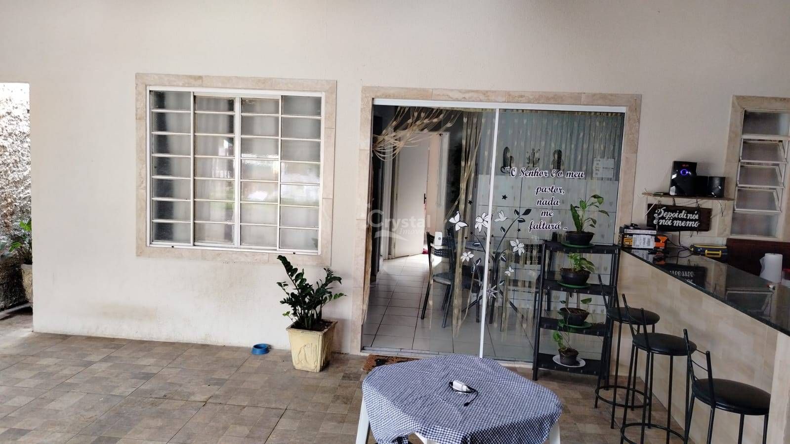 Casa à Venda com 2 Quartos, Cozinha Gourmet, Garagem e Edícula em Conjunto Habitacional Mário Emílio Bannwart - Avaré. Foto 2