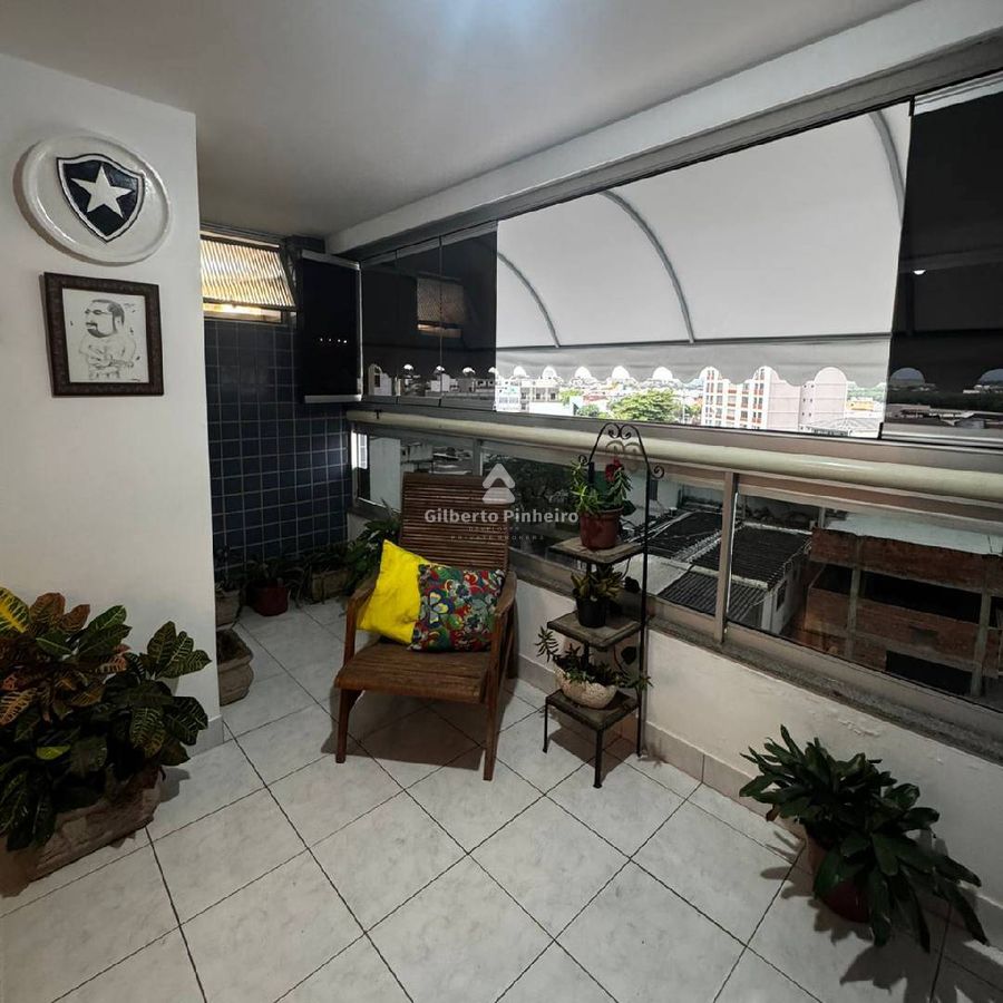 Apartamento à Venda no Centro de Guarapari com 3 Quartos