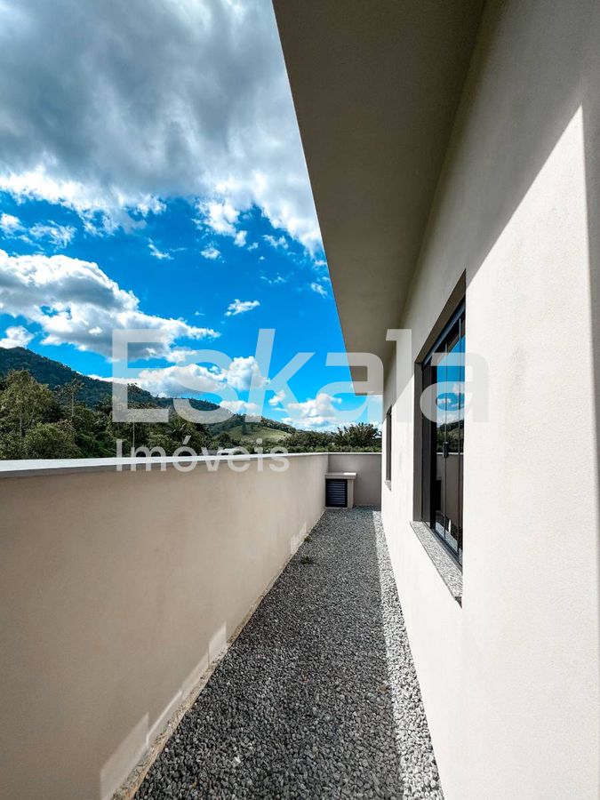 Casa Geminada com 03 Dormitórios - Bairro Rio da Luz, Jaraguá do Sul