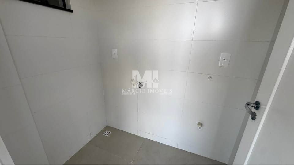 Apartamento com arquitetura moderna- centro- barra velha/sc.