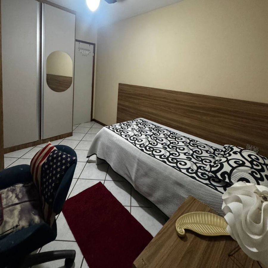 Apartamento à Venda no Centro de Guarapari com 3 Quartos