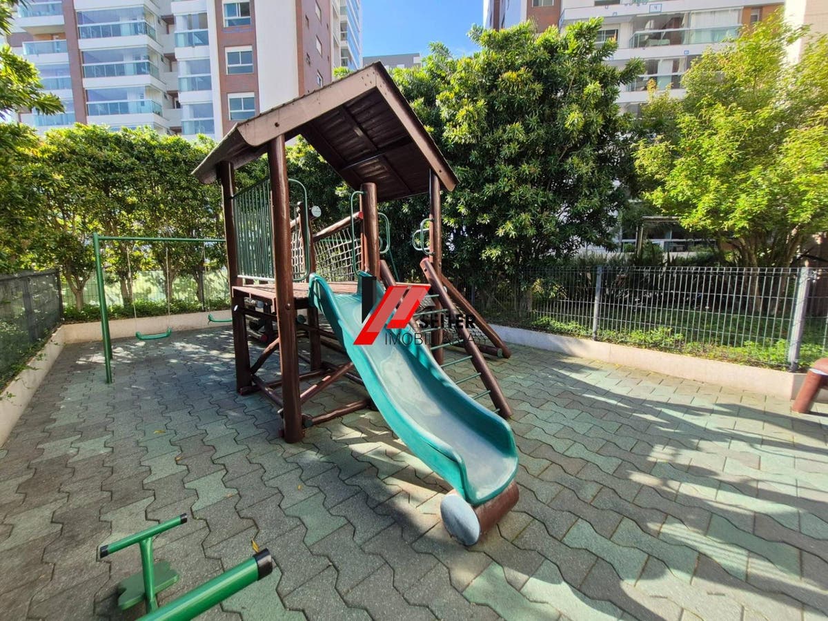 Apartamento de 2 quartos para alugar na Agronômica florianópolis