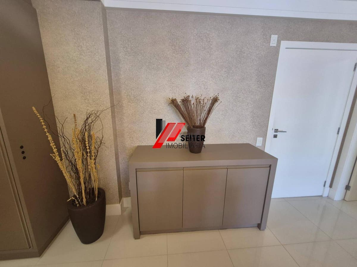 Apartamento de 2 quartos para alugar na Agronômica florianópolis